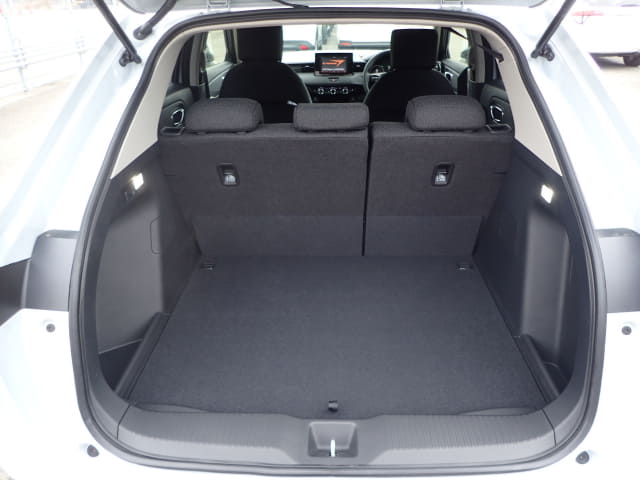Local or import cars from kenya. Carhoot car Id 28