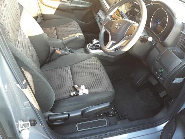 Local or import cars from kenya. Carhoot car Id 4
