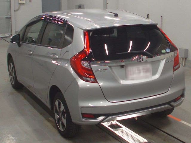 Local or import cars from kenya. Carhoot car Id 8