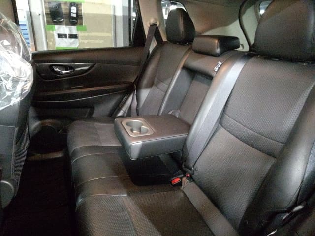 Local or import cars from kenya. Carhoot car Id 5