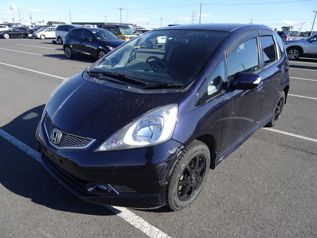 HONDA Fit.