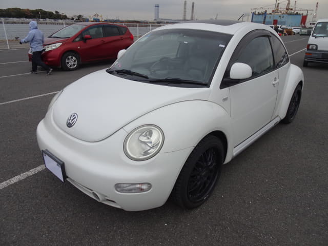 VOLKSWAGEN New Beetle