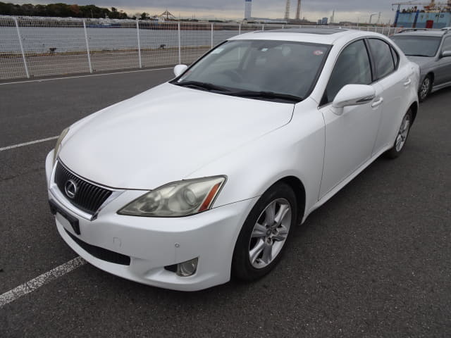 LEXUS IS