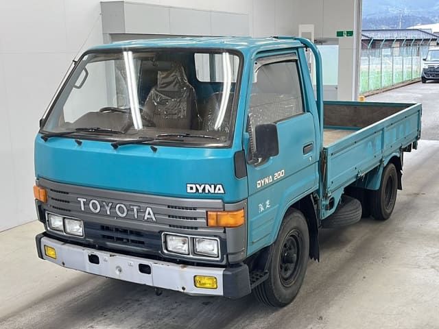 TOYOTA Dyna Truck