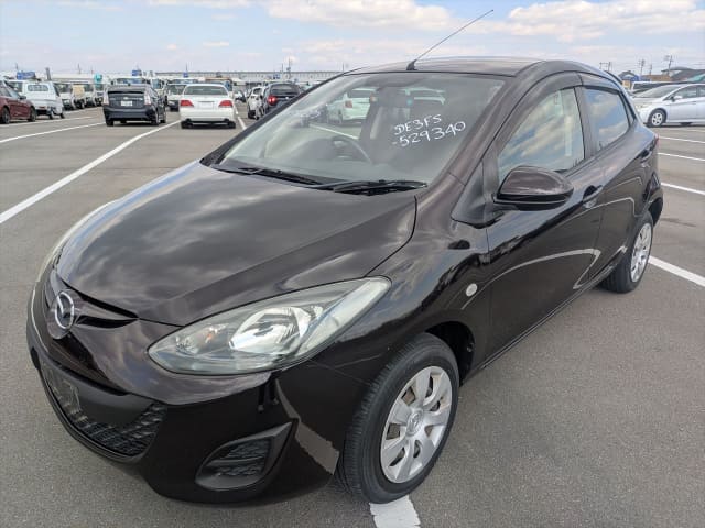 MAZDA Demio