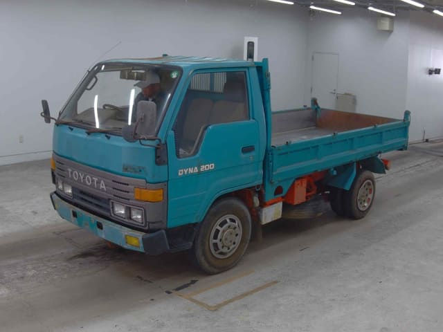 TOYOTA Dyna Truck