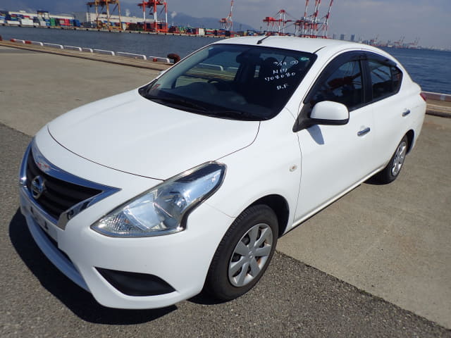 NISSAN Latio