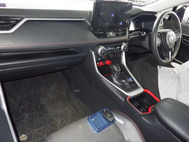Local or import cars from kenya. Carhoot car Id 4