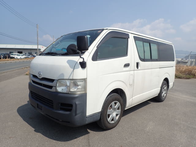 TOYOTA Regiusace Van