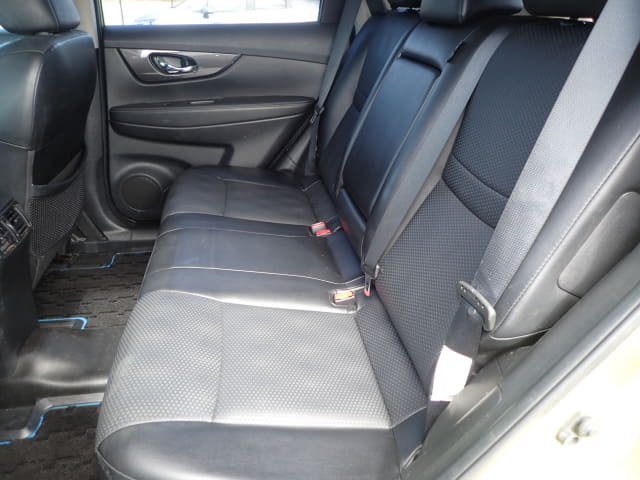 Local or import cars from kenya. Carhoot car Id 27