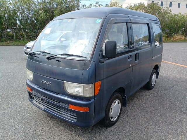 DAIHATSU Atrai
