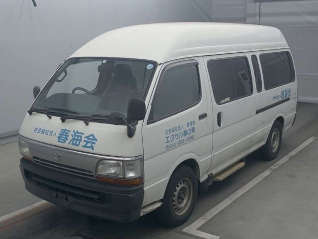 TOYOTA Hiace Commuter;