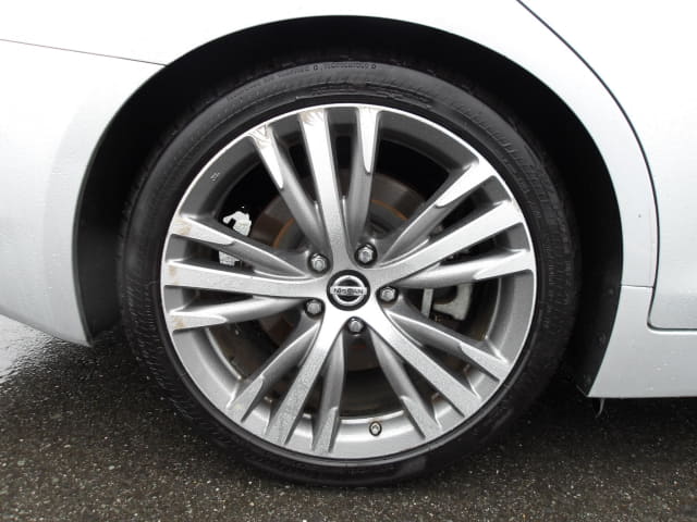 Local or import cars from kenya. Carhoot car Id 11