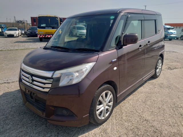SUZUKI Solio