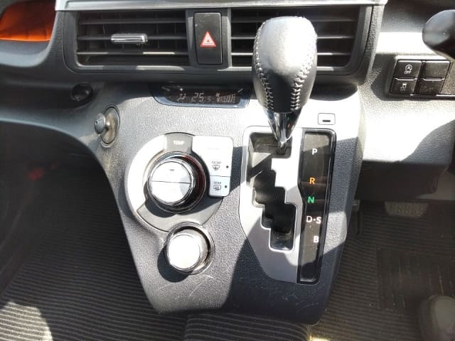 Local or import cars from kenya. Carhoot car Id 5