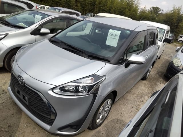 Local or import cars from kenya. Carhoot car Id 1