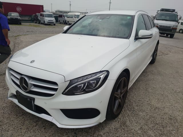 MERCEDES-BENZ C-Class]