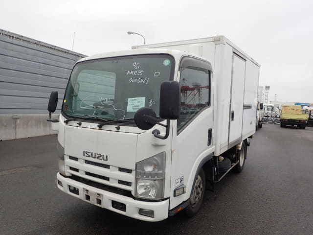 ISUZU Elf Truck