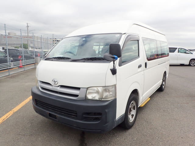 TOYOTA Hiace Commuter.