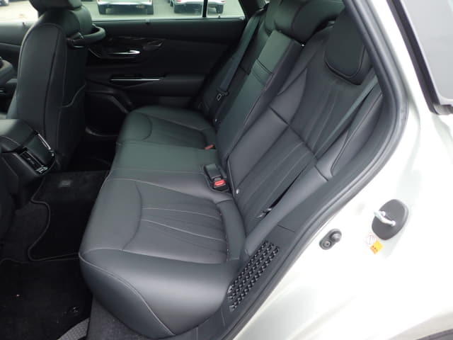 Local or import cars from kenya. Carhoot car Id 27