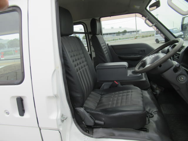 Local or import cars from kenya. Carhoot car Id 17