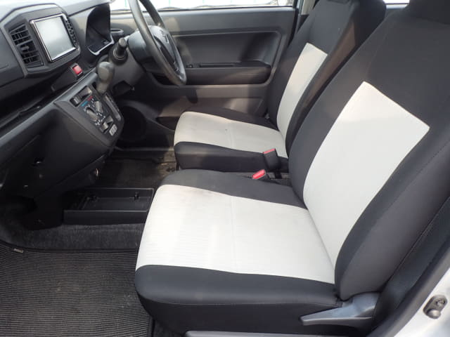 Local or import cars from kenya. Carhoot car Id 26