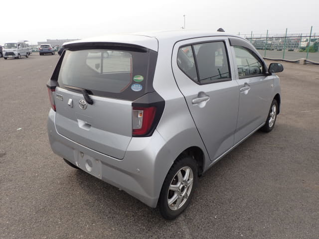 Local or import cars from kenya. Carhoot car Id 5