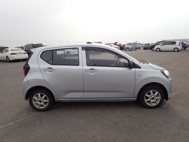 Local or import cars from kenya. Carhoot car Id 6