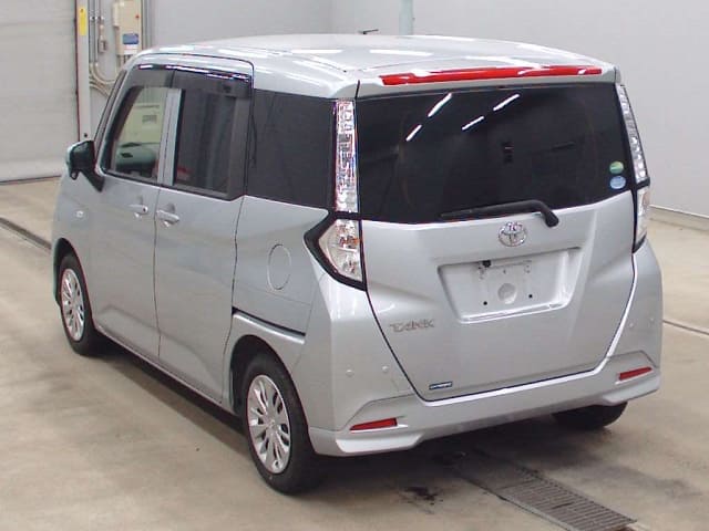Local or import cars from kenya. Carhoot car Id 5