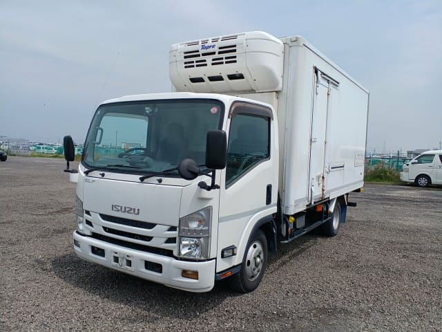 ISUZU Elf Truck