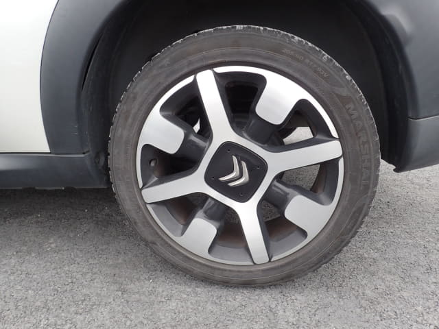 Local or import cars from kenya. Carhoot car Id 10