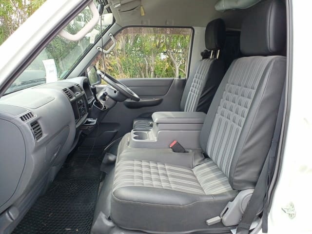 Local or import cars from kenya. Carhoot car Id 18