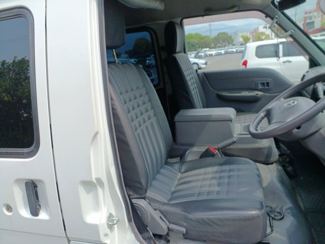 Local or import cars from kenya. Carhoot car Id 17