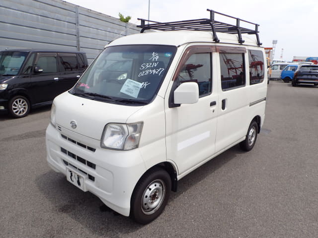 DAIHATSU Hijet Cargo.
