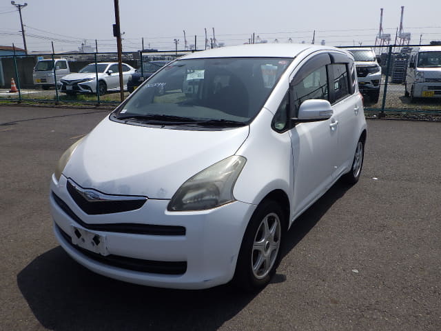 TOYOTA Ractis