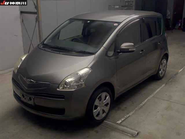 TOYOTA Ractis
