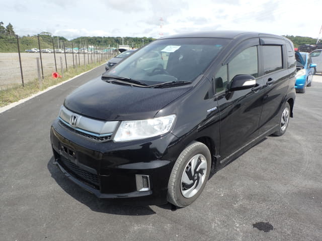 HONDA Freed Spike