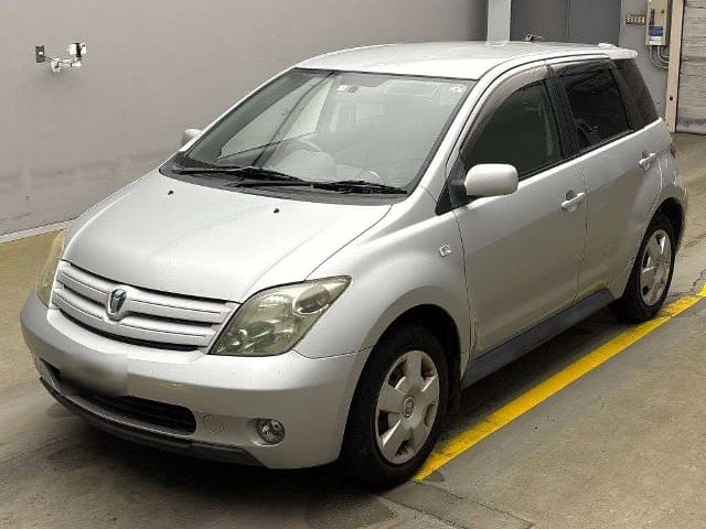 TOYOTA IST