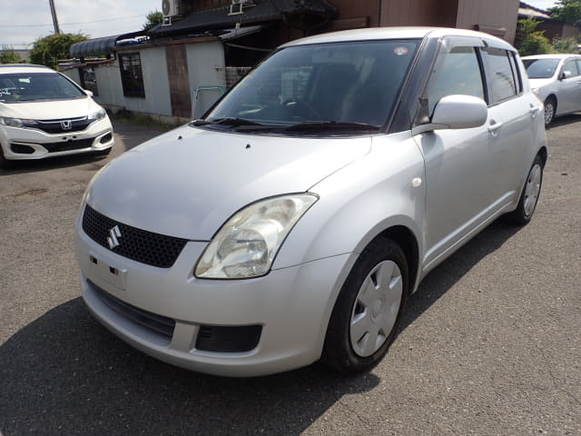 SUZUKI Swift.
