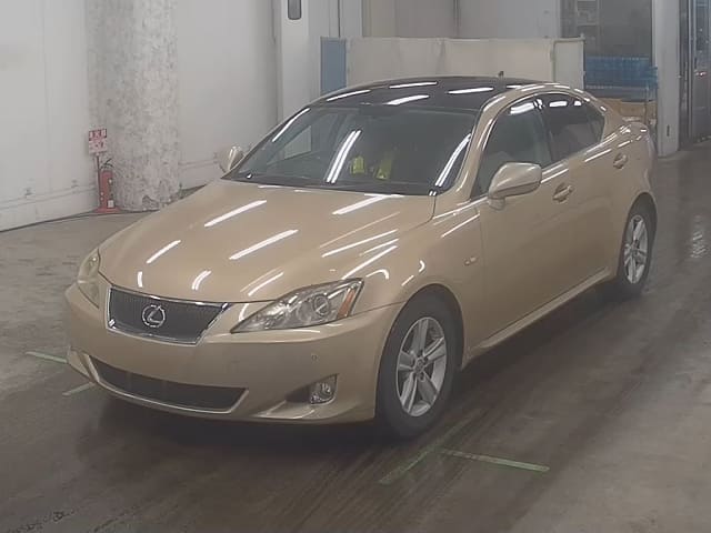 LEXUS IS