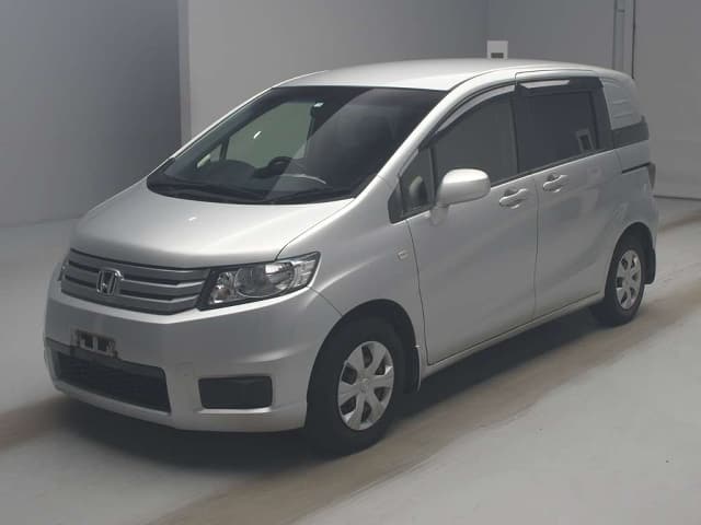 HONDA Freed Spike