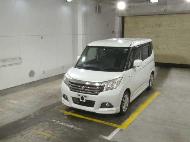 SUZUKI Solio