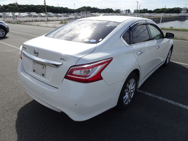 Local or import cars from kenya. Carhoot car Id 5