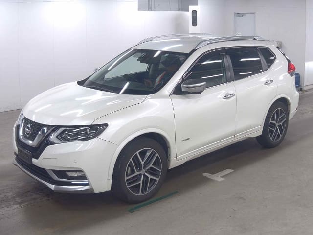 NISSAN X-Trail Hybrid]