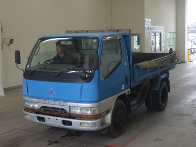 MITSUBISHI Canter]