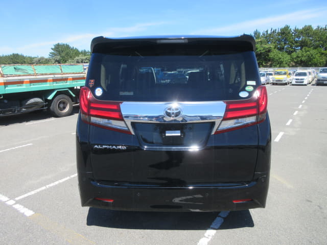 Local or import cars from kenya. Carhoot car Id 4