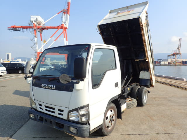 ISUZU Elf Truck