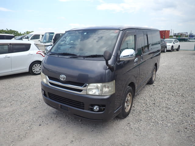 TOYOTA Regiusace Van