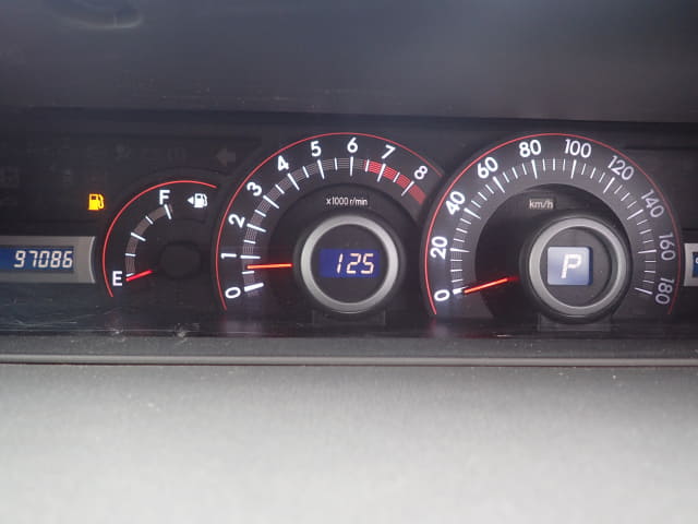 TOYOTA Voxy thumbnail 35