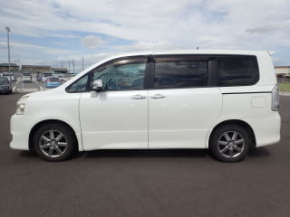 2009 TOYOTA Voxy